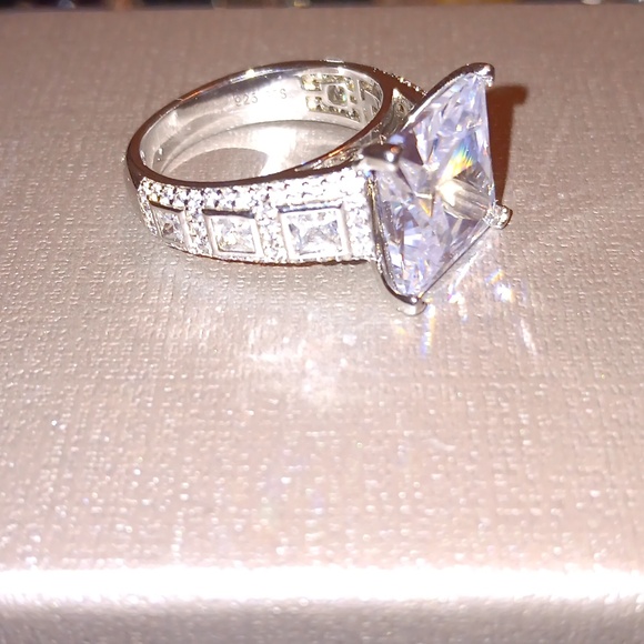 Lustro Stella Finest CZ Ring in Platinum Over Sterling Silver 14.85 ctw Size 8 - Picture 2 of 3